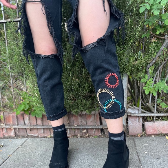 UNIFxURBAN OUTFITTERS distressed denim - Picture 2 of 7